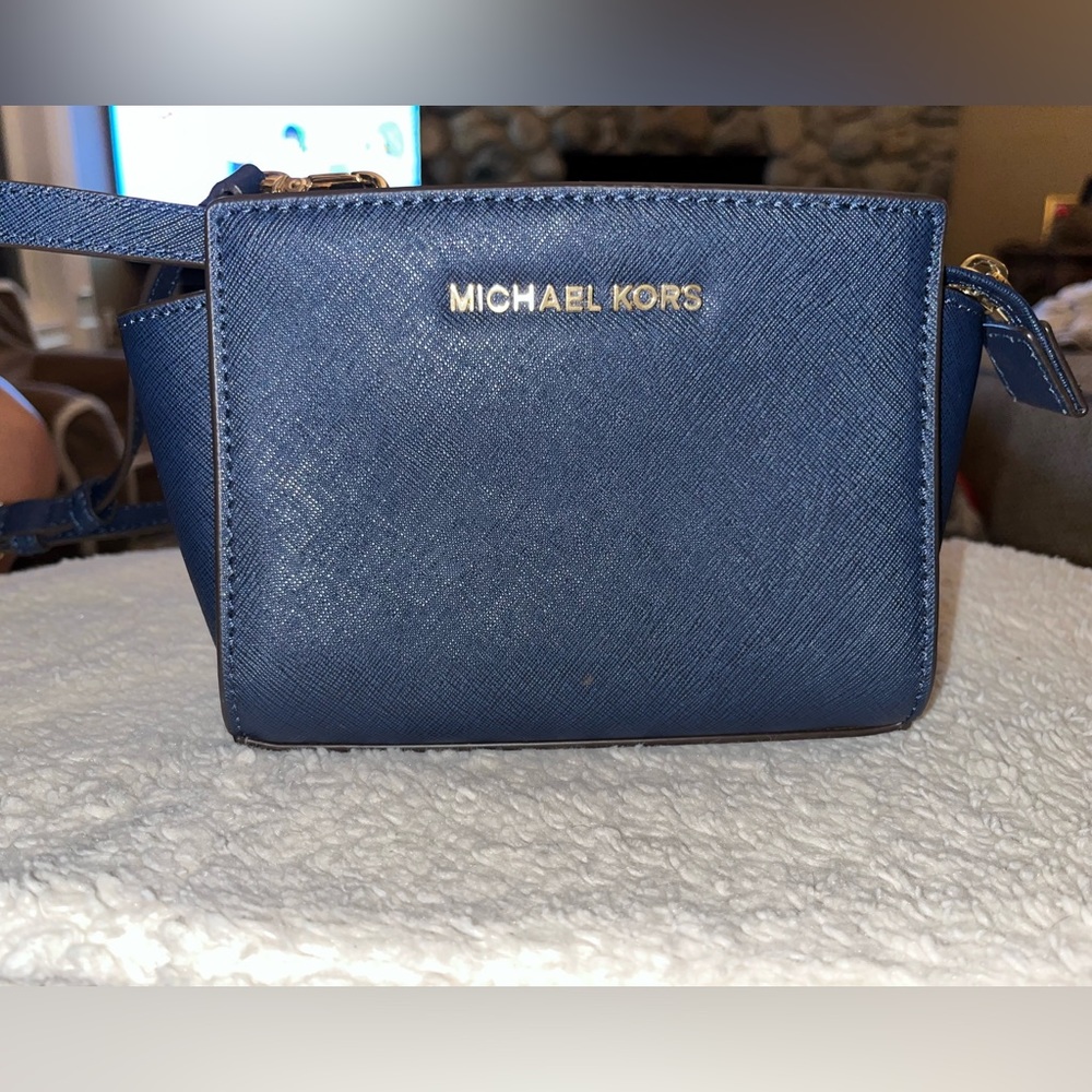 Michael Kors crossbody bag